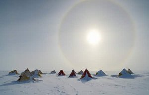 Retour d'une nouvelle expédition scientifique en terre inexplorée de l'Antarctique