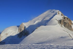 La glace du Mont Blanc a archivé les aérosols en Europe depuis la dernière déglaciation 