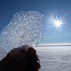 En 1980 des glaciologues de l'IGE ont découvert comment reconstituer la teneur en CO2 de notre atmosphère