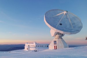 Cosmic fireworks 12 billion light-years away: a record-breaking survey by IRAM's 30- meter telescope