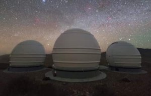 Première lumière pour le chasseur d'exoplanètes ExTrA à l'Observatoire de La Silla