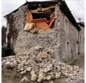 Accélération du sol dépassant la gravité lors du séisme du Teil