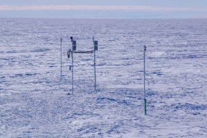 Antarctique : des stations inédites pour mesurer la glace au centimètre près
