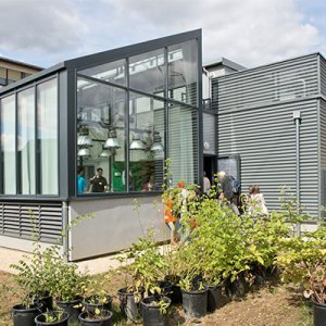 Des serres pour le jardin du Lautaret