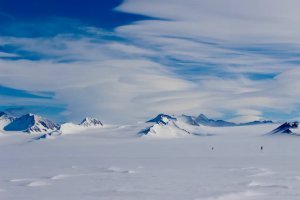 Le destin de l'Antarctique sur un fil, ou le double rôle des nuages dans le réchauffement climatique